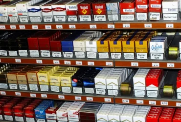إدارة الغذاء والدواء الأمريكية: يجب على المدخنين الذين تقل أعمارهم عن 30 عامًا إظهار بطاقة الهوية لشراء منتجات التبغ